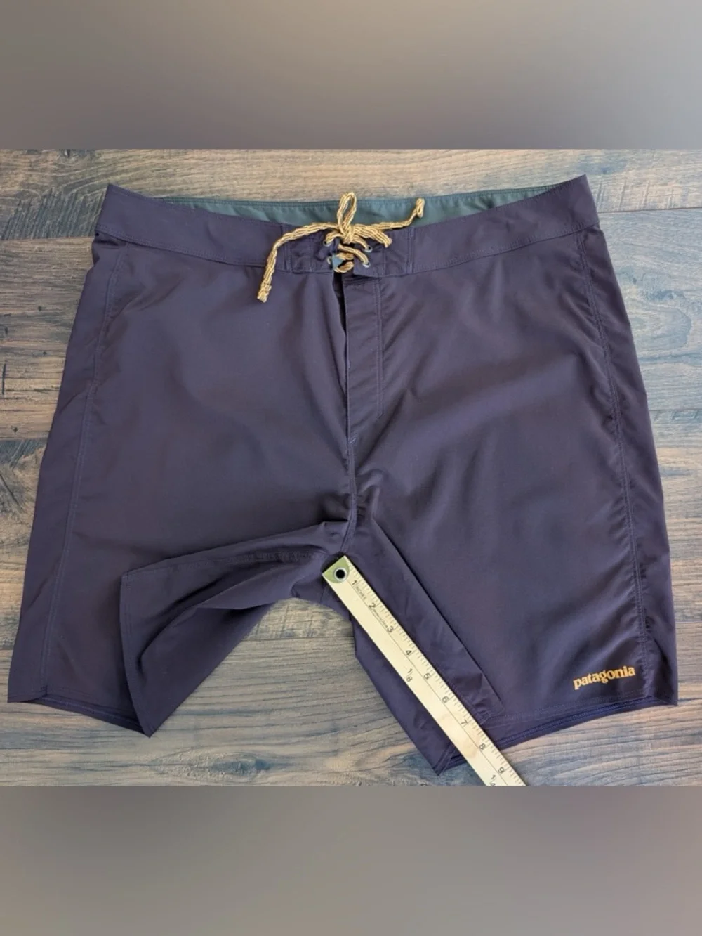 Patagonia Men’s Hydropeak Boardshorts Obsidian Plum Size 36